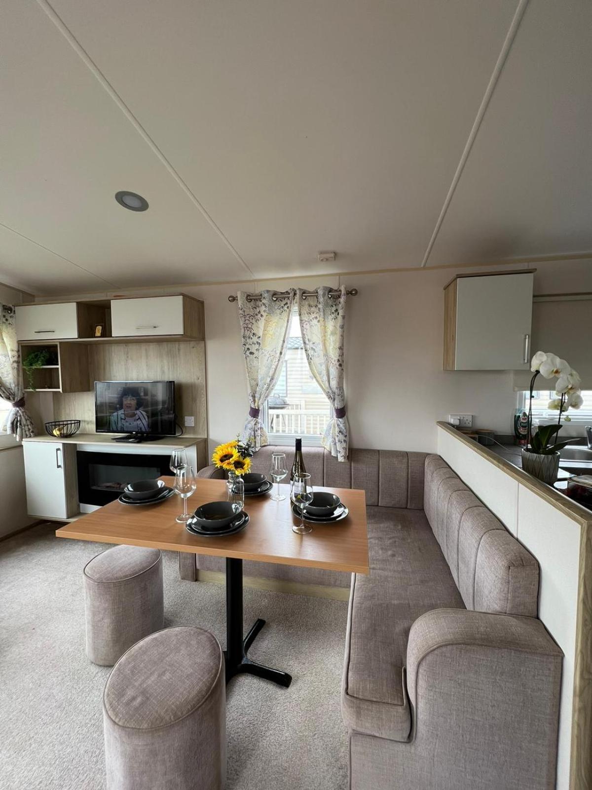 Luxurious Three Bedroom Caravan Jaywick Sands Exterior foto